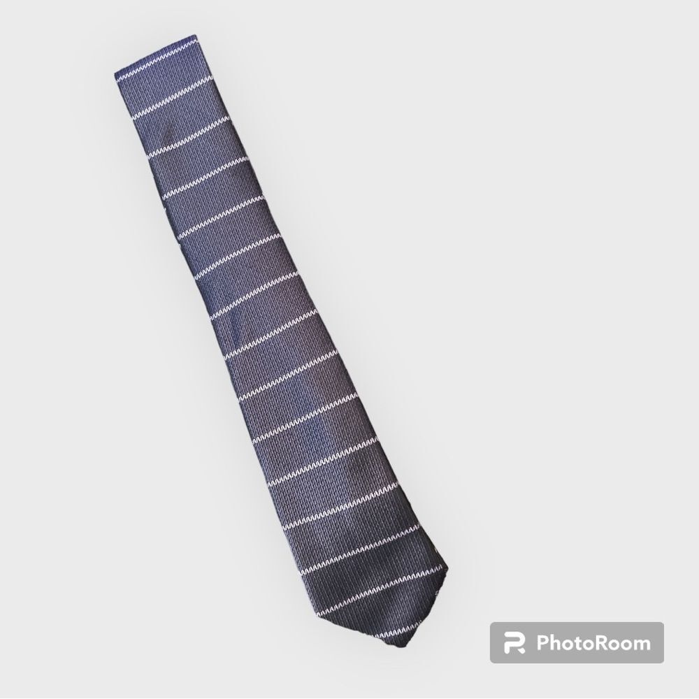 ⚡️ DKNY Striped Tie ~ Size OS⚡️